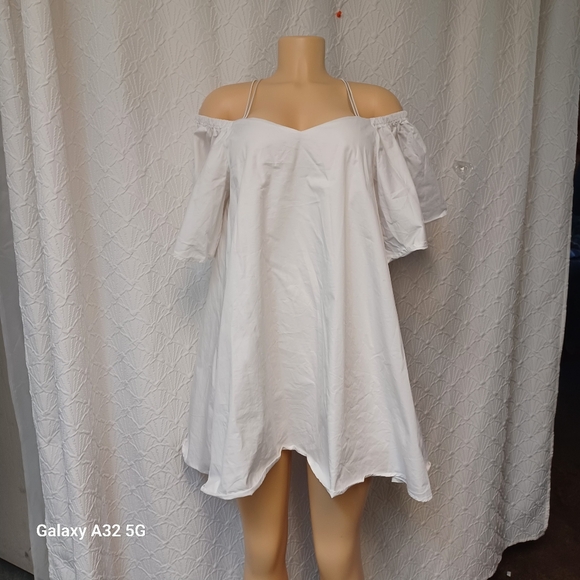 A.Peach Dresses & Skirts - a.peach Women Dress Mini Size M White Off-Shoulder Dress